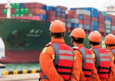 China exports fall again as US trade war continues