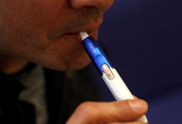 UK experts urge smokers to switch to e-cigs for big health gains