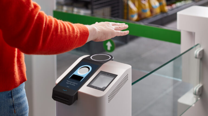 Amazon introduces ability to pay with your hands