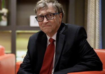 Bill Gates leaves Microsoft board