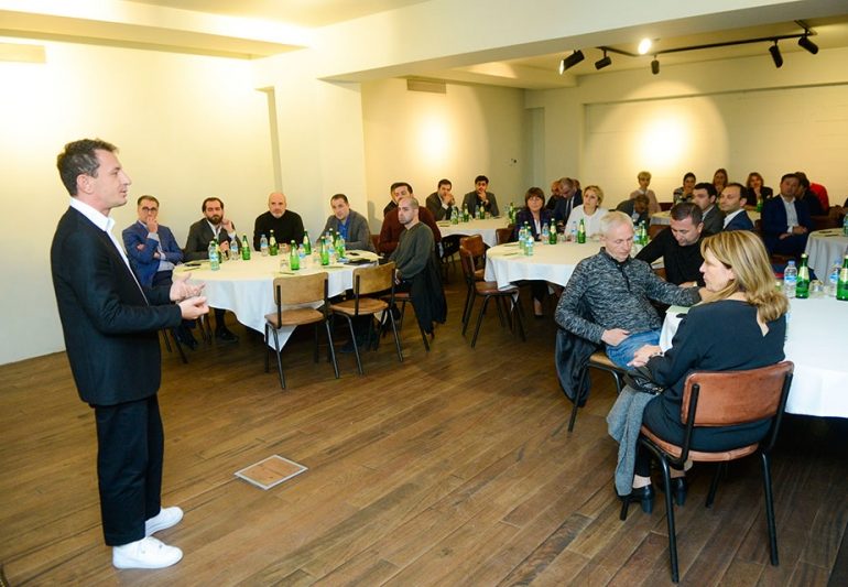 საქართველოს ბანკმა პროექტ "ბიზნეს კაფე"-ს  ფარგლებში რიგით მეხუთე  შეხვედრა გამართა