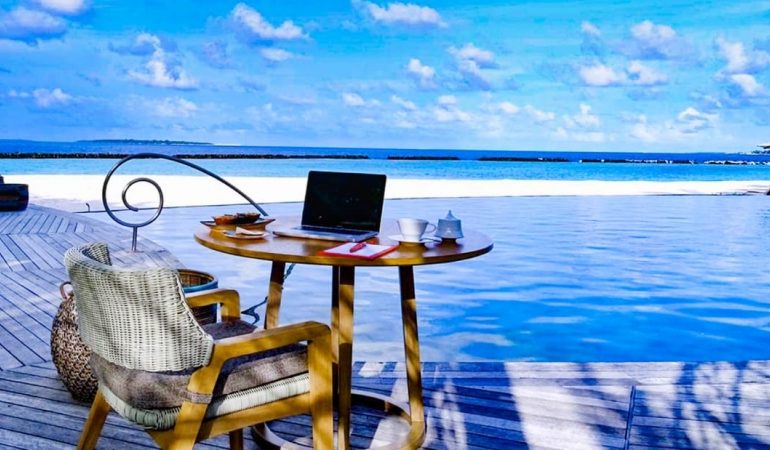 Maldives resort launches $23,250 luxury remote working package - CNN