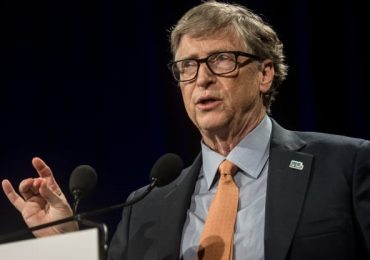 Bill Gates calls coronavirus pandemic a ‘nightmare scenario,’ but predicts lower death toll than Trump