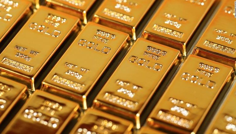 Gold price hits record high on new fears for the economy