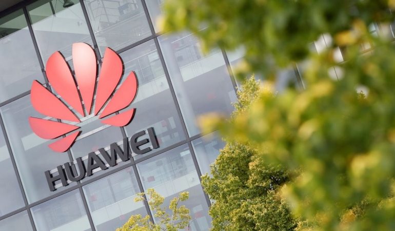 Samsung, LG Display to stop supplying panels to Huawei due to U.S. restrictions