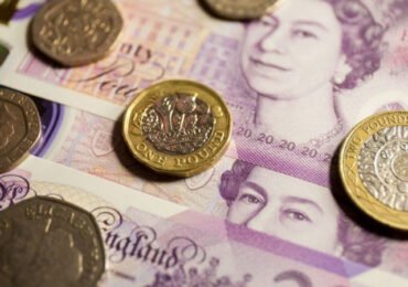 Pound slides lower as European borders close to UK - BBC