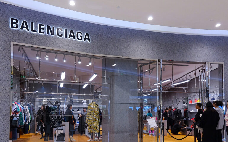 Balenciaga იტალიაში 2021 წელს პირველ საწარმოს გახსნის