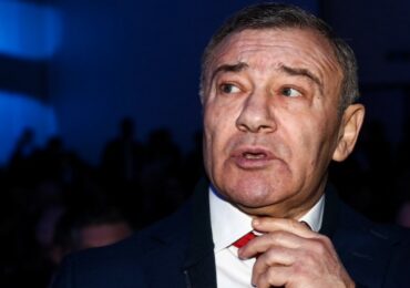 Russian Billionaire Arkady Rotenberg Says He Owns 'Putin Palace'