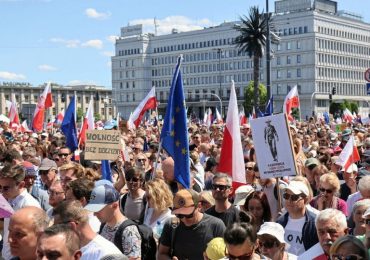 პოლონეთში ანტისამთავრობო პროტესტს ასიათასობით დემონსტრანტი შეუერთდა