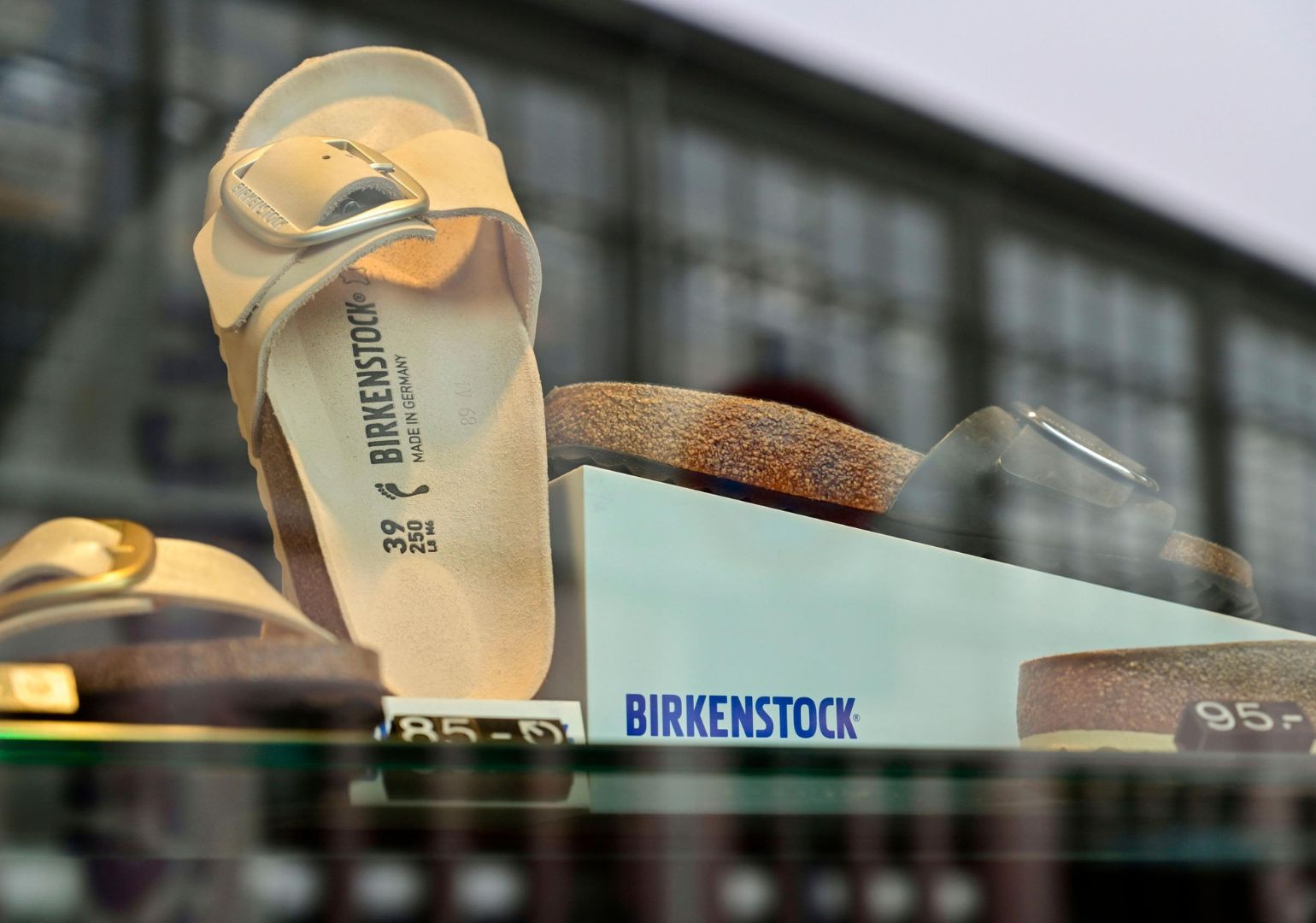 Birkenstock-მა აქციების პირველად საჯარო განთავსებაზე მოთხოვნა წარადგინა