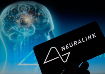 Neuralink-მა ტვინის იმპლანტი მესამე ადამიანს ჩაუნერგა