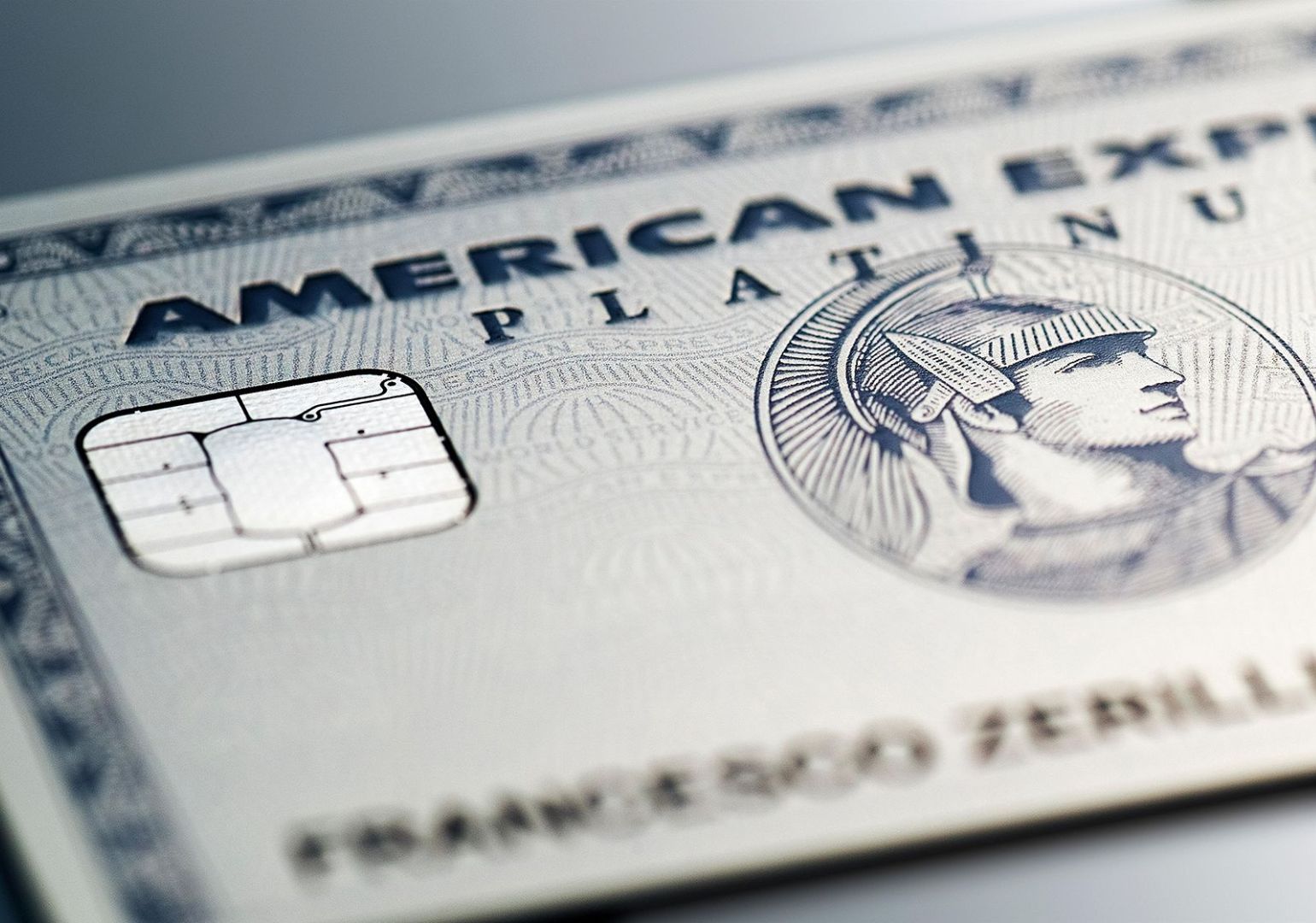 პუტინმა რუსეთში American Express-ის ბიზნესის დახურვის ბრძანებას ხელი მოაწერა