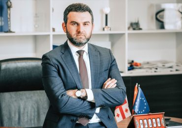 სიმარტივე, სტაბილურობა, განვითარება