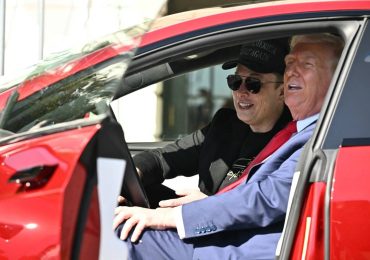 Tesla-ს აქციების გაძვირების გავლენით, მასკი $10 მილიარდით გამდიდრდა