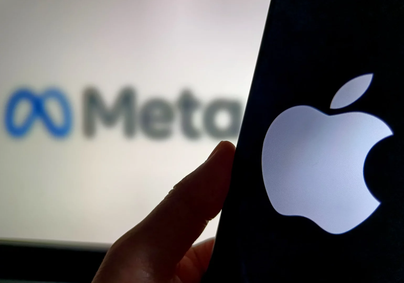 ევროკავშირმა Apple-ი და Meta ჯამში $800 მილიონით დააჯარიმა